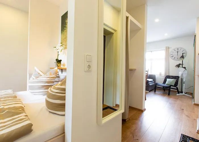 Am Goethepark Im Leipziger Neuseenland لبسيا