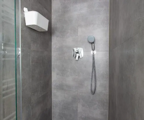 Am Goethepark Im Leipziger Neuseenland لبسيا